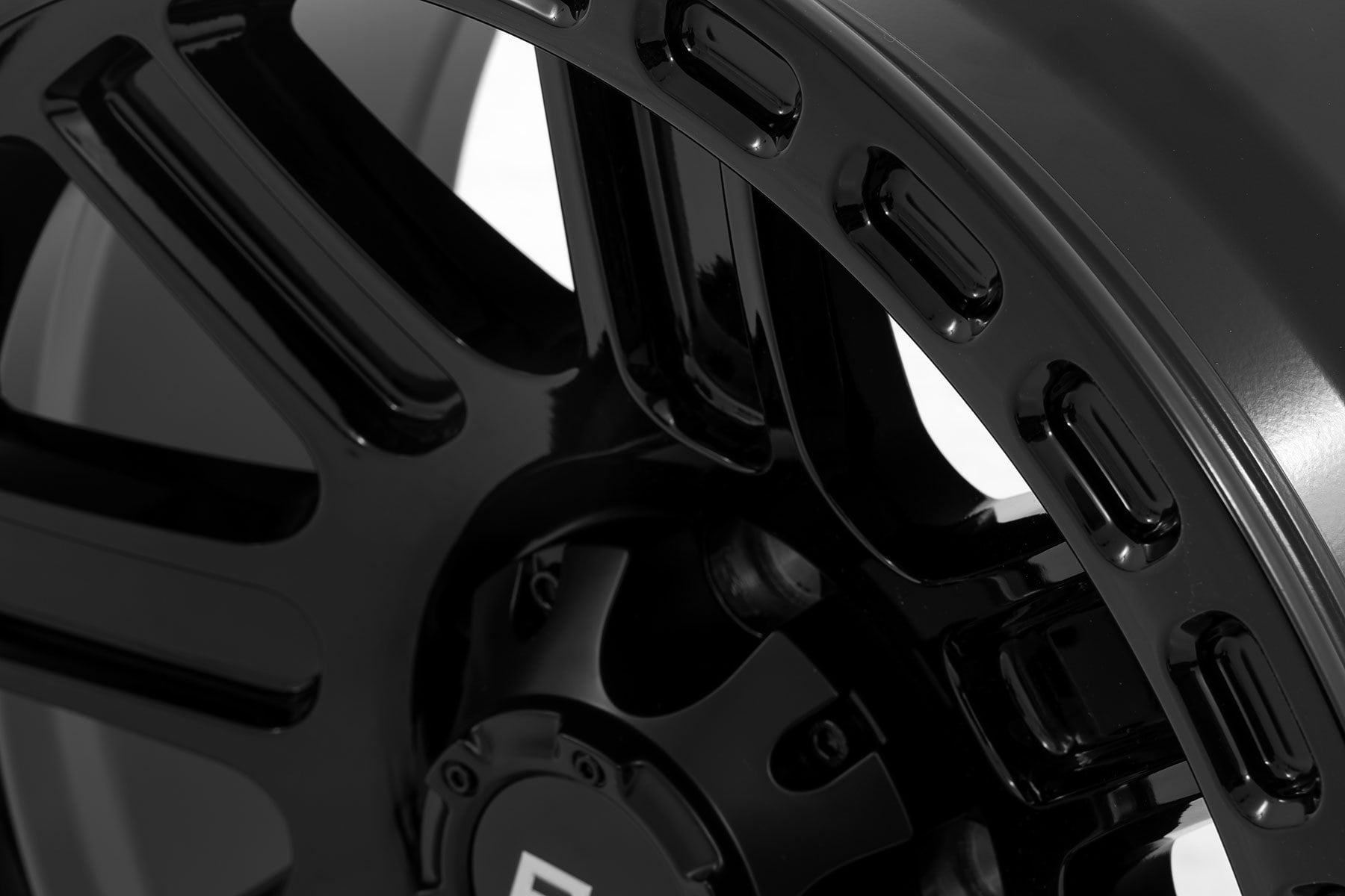 Rough Country 84 Series Wheel | One-Piece | Gloss Black | 15x8 | 5x4.5 | -19mm - Image 3