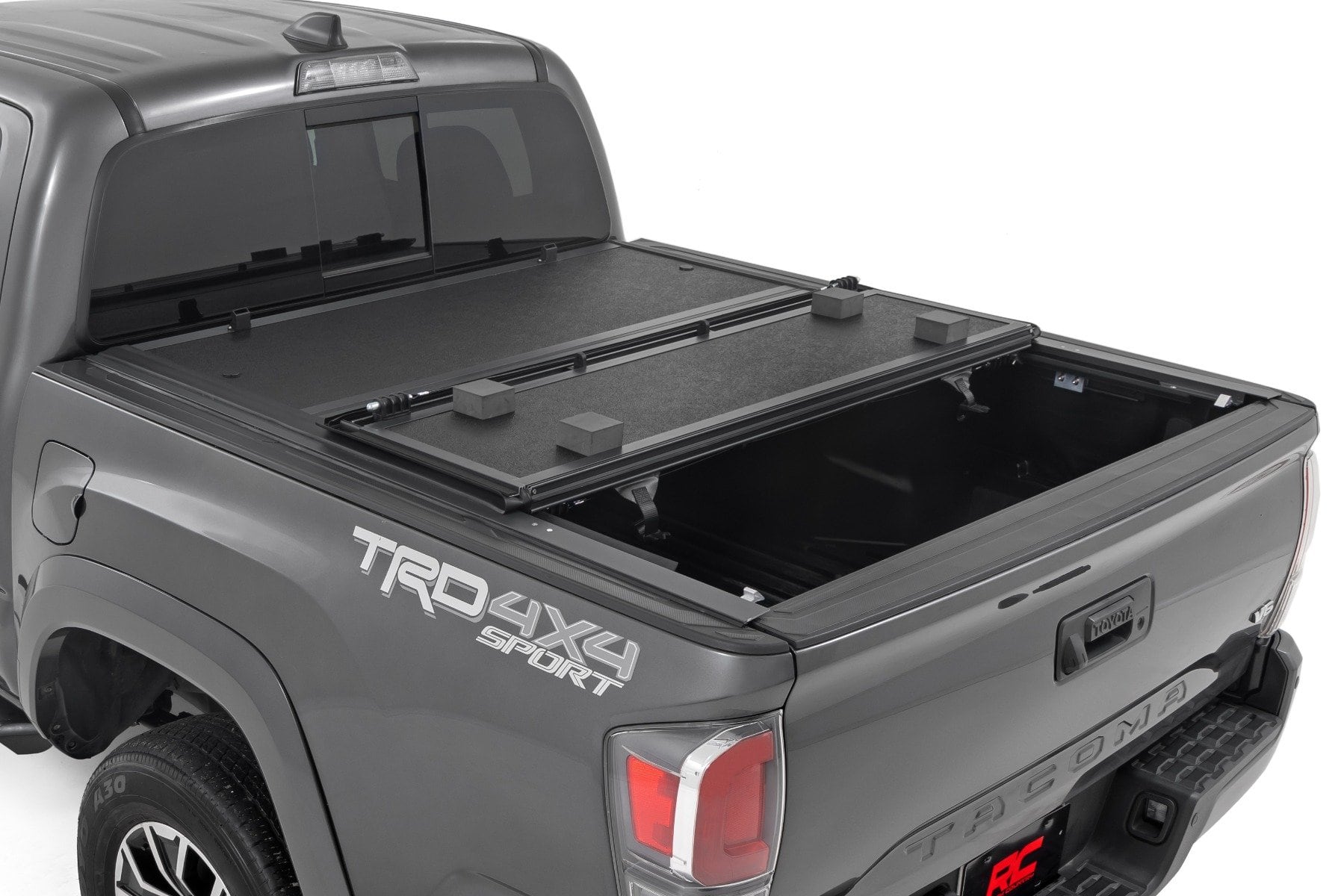 Hard Low Profile Bed Cover | 6' Bed | Toyota Tacoma 2WD/4WD (2016-2023) - Image 2