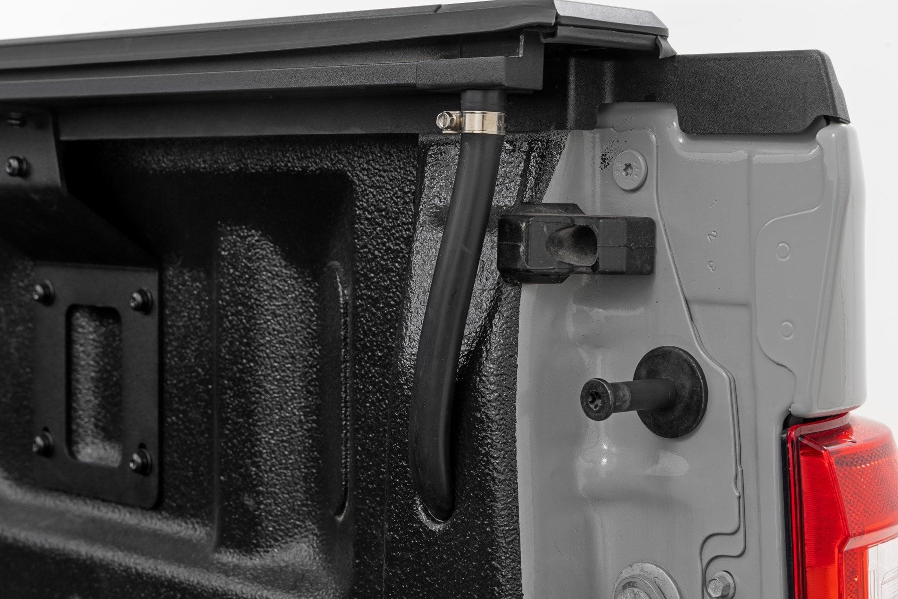 Powered Retractable Bed Cover | 5'7" Bed | Ford F-150 2WD/4WD (2015-2025) - Image 6