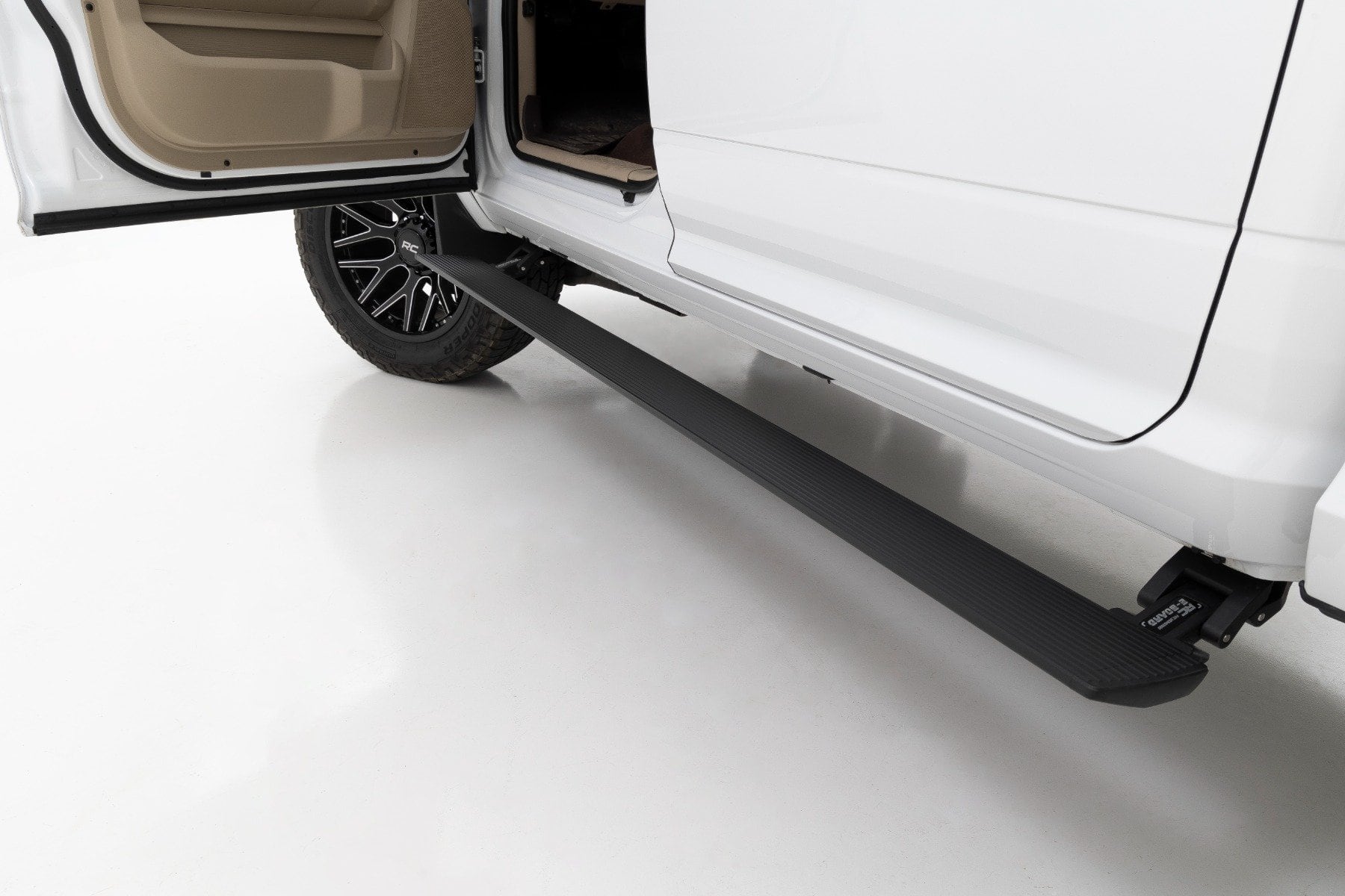 Power Running Boards | Dual Electric Motor | Quad Cab | Ram 2500 (11-26)/3500 (11-25) - Image 4