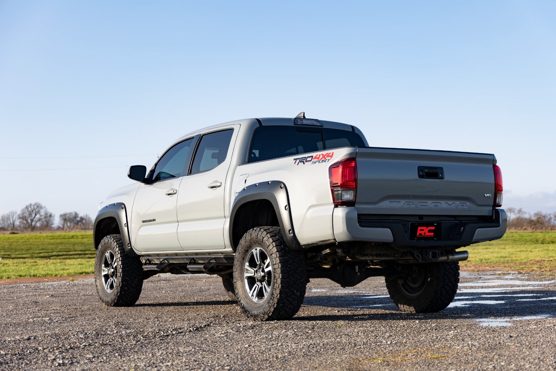 Pocket Fender Flares | 8T6 Voodoo Blue | Toyota Tacoma 2WD/4WD (2016-2023) - Image 4