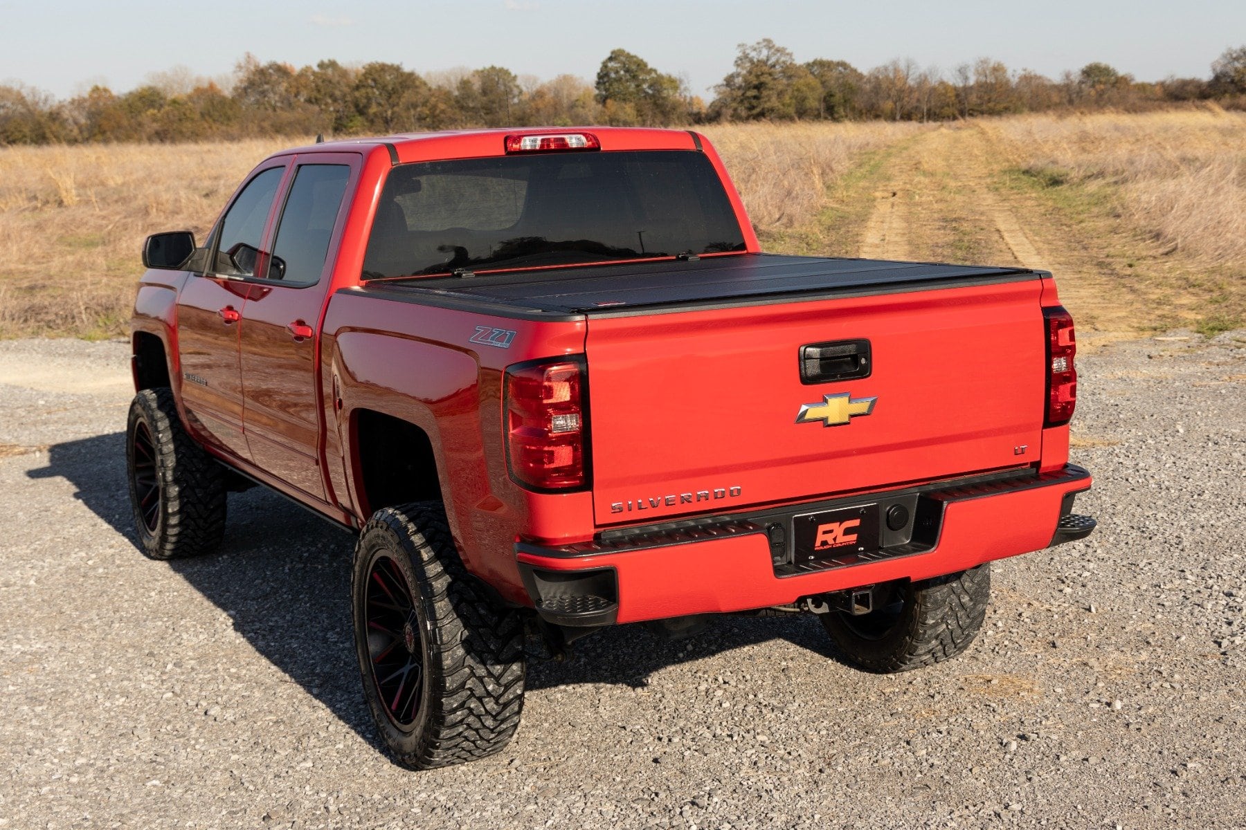 Hard Tri-Fold Flip Up Bed Cover | 5'9" Bed | Chevy/GMC 1500 (14-18 & Classic) - Image 6