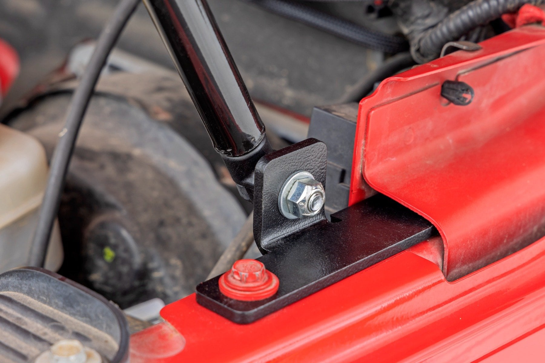 Hood Struts | Hydraulic | Jeep Wrangler JK/Wrangler Unlimited (2007-2018) - Image 3