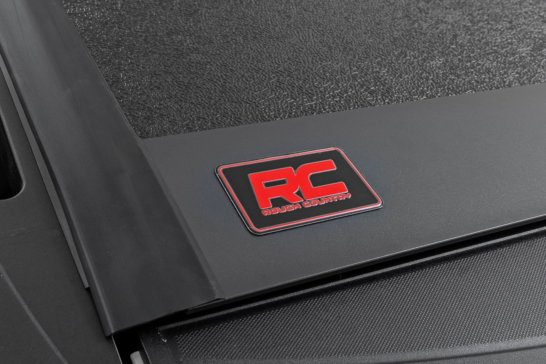 Hard Low Profile Bed Cover | 6'7" Bed | Rail Cap | Chevy/GMC 1500/2500HD/3500HD (14-19 & Classic) - Image 5