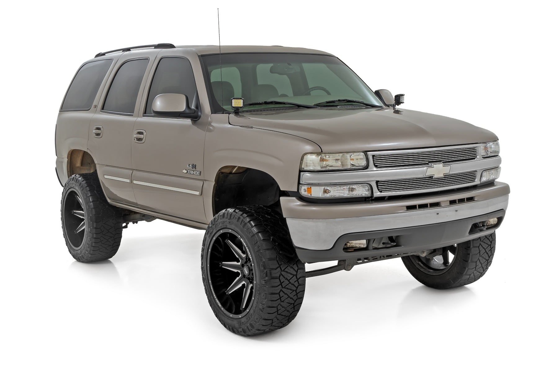LED Light Kit | Ditch Mount | 2" Black Pair | Flood | Chevy Silverado 1500 (99-06)/Tahoe (00-06) - Image 3