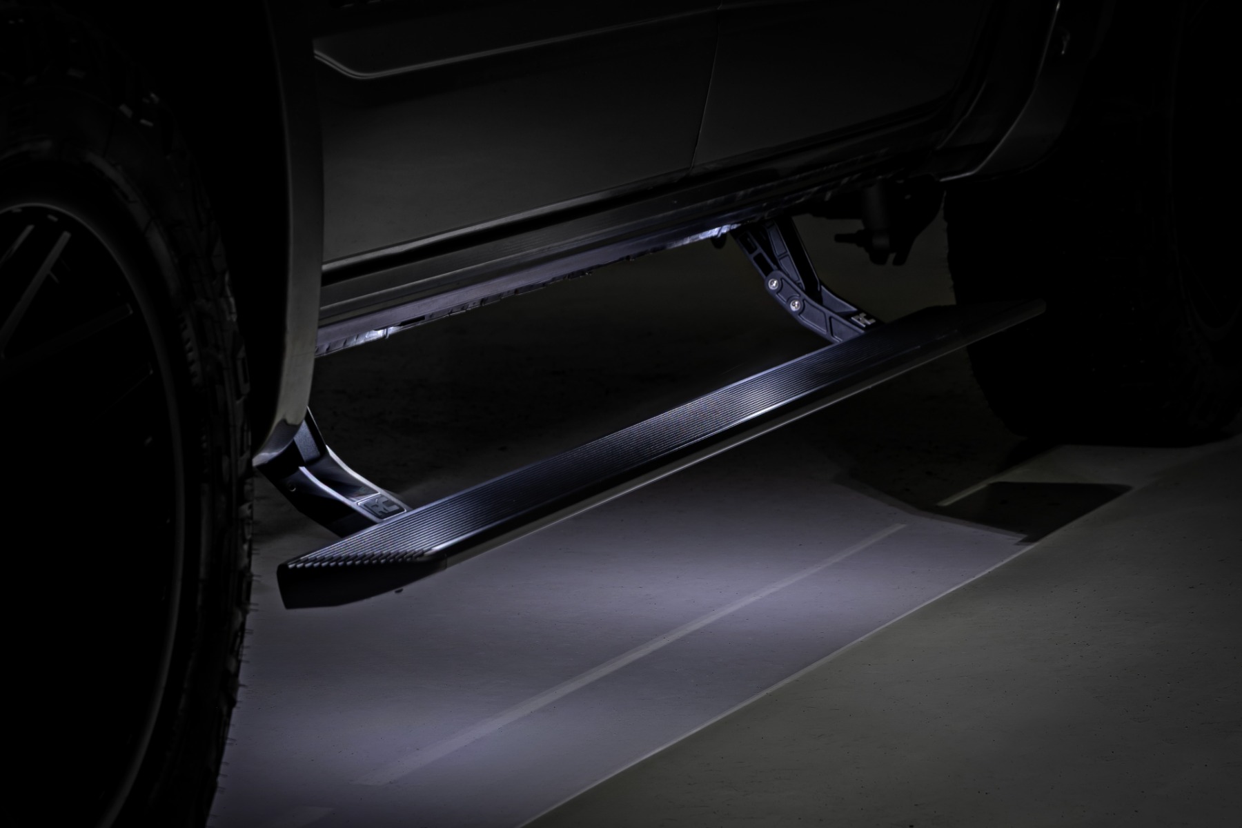 Power Running Boards | HT-Series | Double Cab | Toyota Tacoma 2WD/4WD (24-26) - Image 4