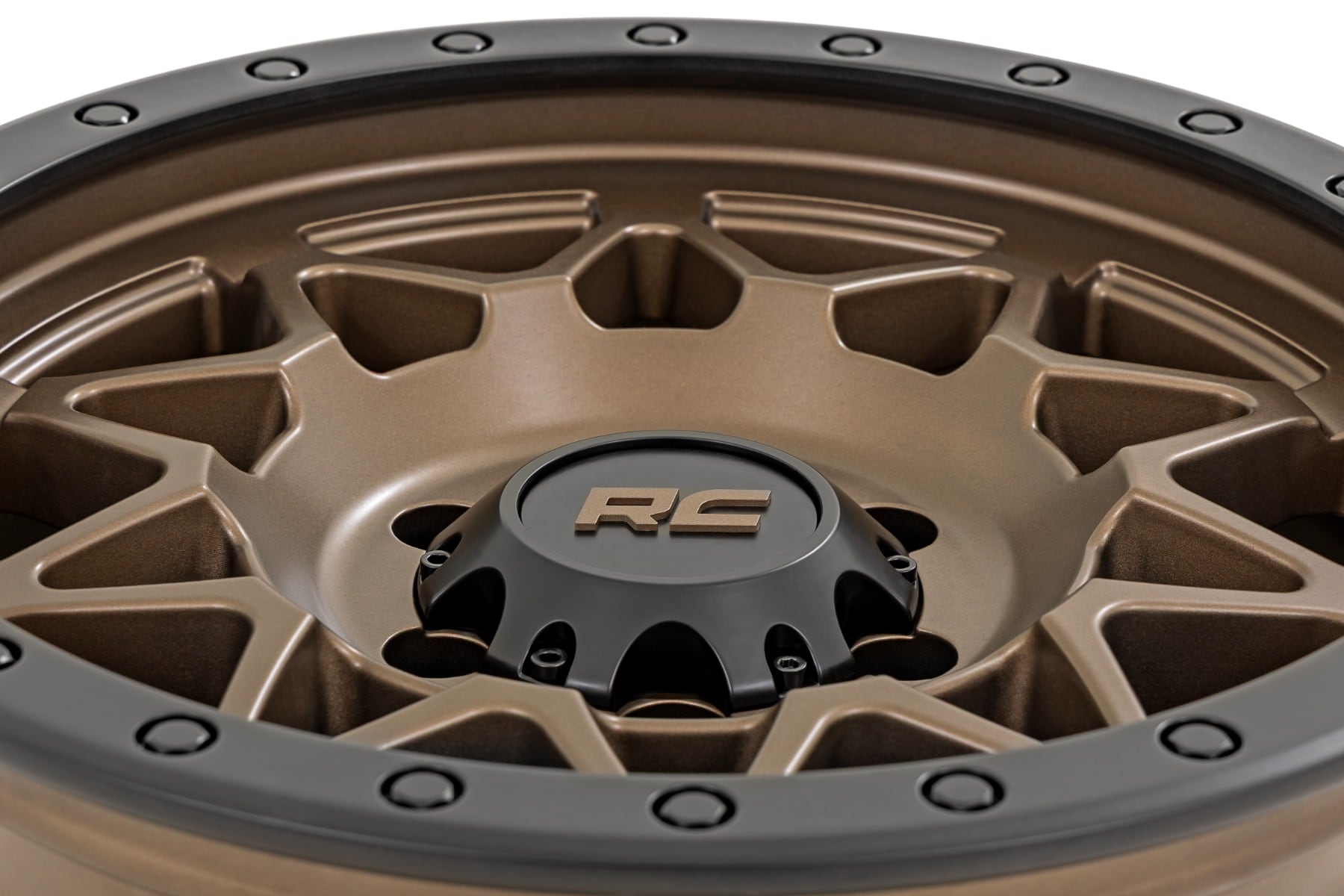 Rough Country 78 Series Wheel | Simulated Beadlock | Bronze/Black | 18x9 | 8x170 | 0mm - Image 4