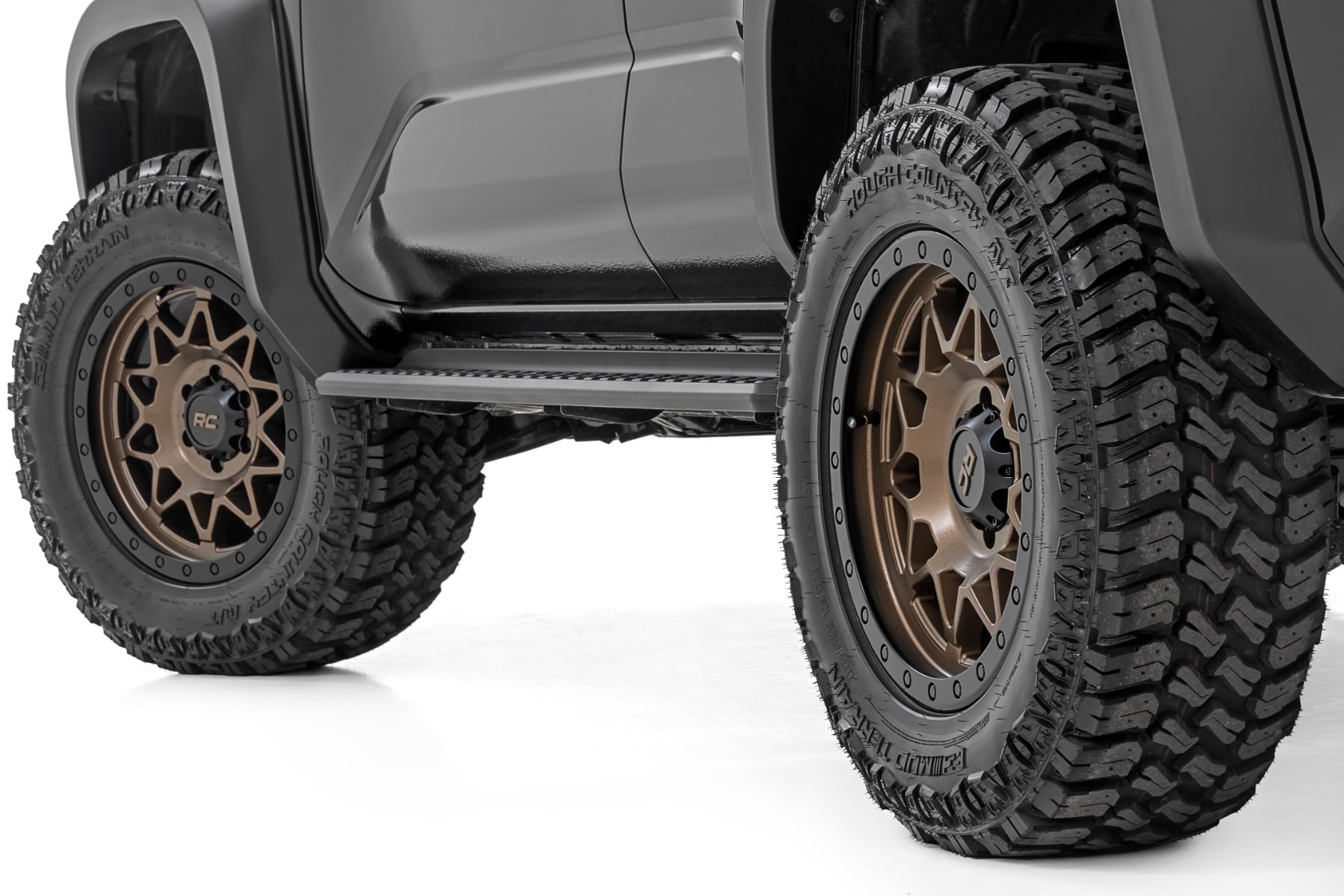Rough Country 78 Series Wheel | Simulated Beadlock | Bronze/Black | 18x9 | 8x180 | 0mm - Image 6