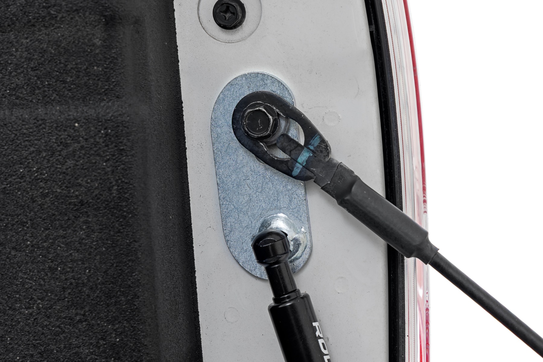 Tailgate Assist | Nissan Titan 2WD/4WD (2017-2024) - Image 3