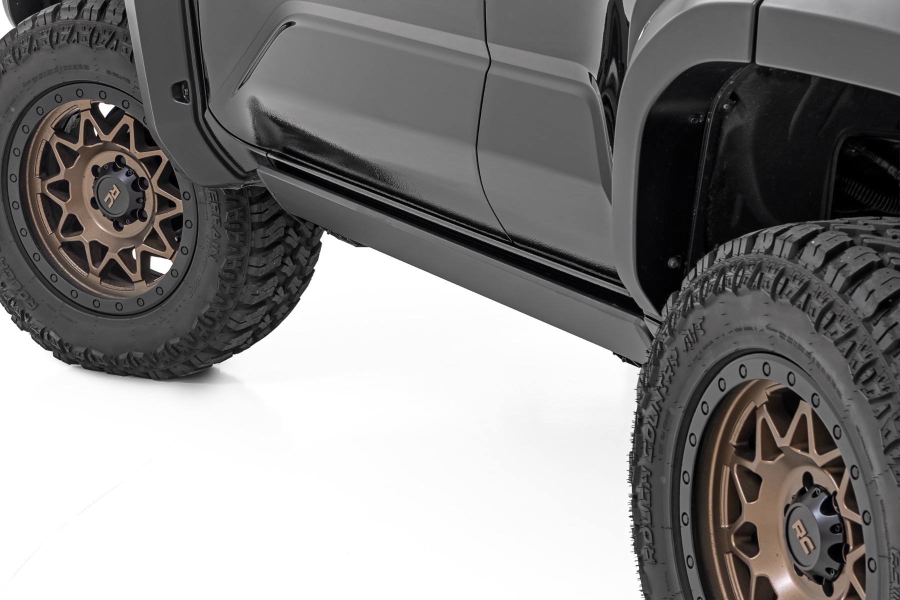 Power Running Boards | HT-Series | Toyota 4Runner 2WD/4WD (2025-2026) - Image 2