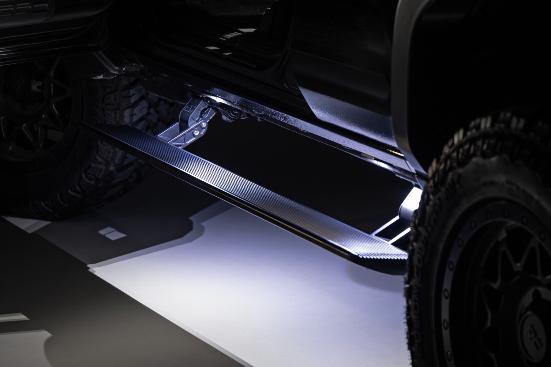 Power Running Boards | HT-Series | Toyota 4Runner 2WD/4WD (2025-2026) - Image 5