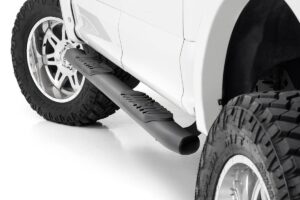 Oval Nerf Step | Crew Cab | Black | Ford F-150/Lightning/F-250/F-350/Raptor (15-26)