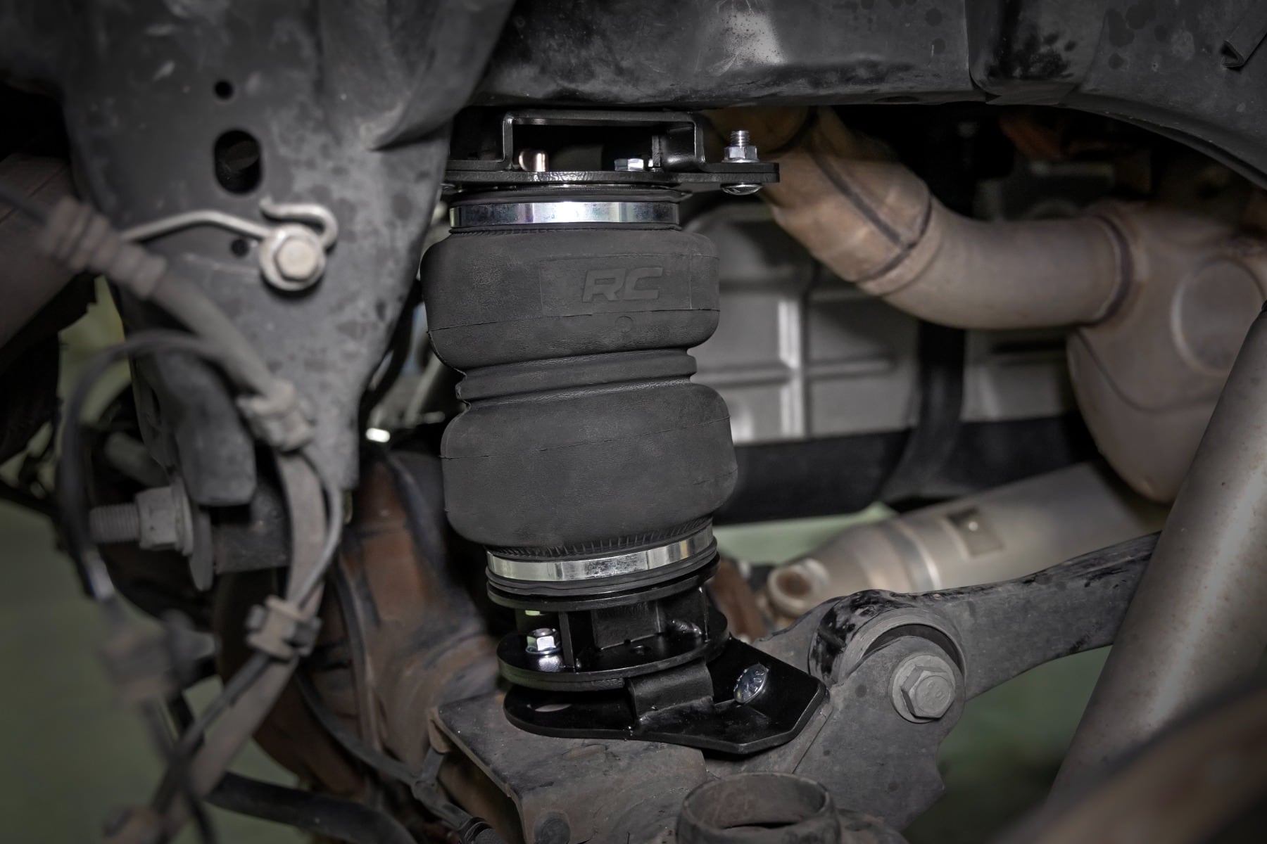 Air Spring Kit w/compressor | Wireless Controller | Ram 1500 4WD (2019-2026) - Image 4