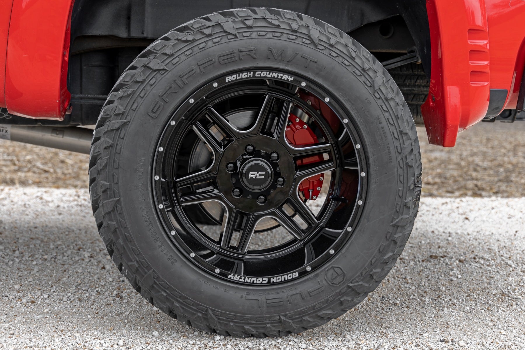 Rough Country 92 Series Wheel | Machined One-Piece | Gloss Black | 18x9 | 6x5.5 | +18mm - Image 6