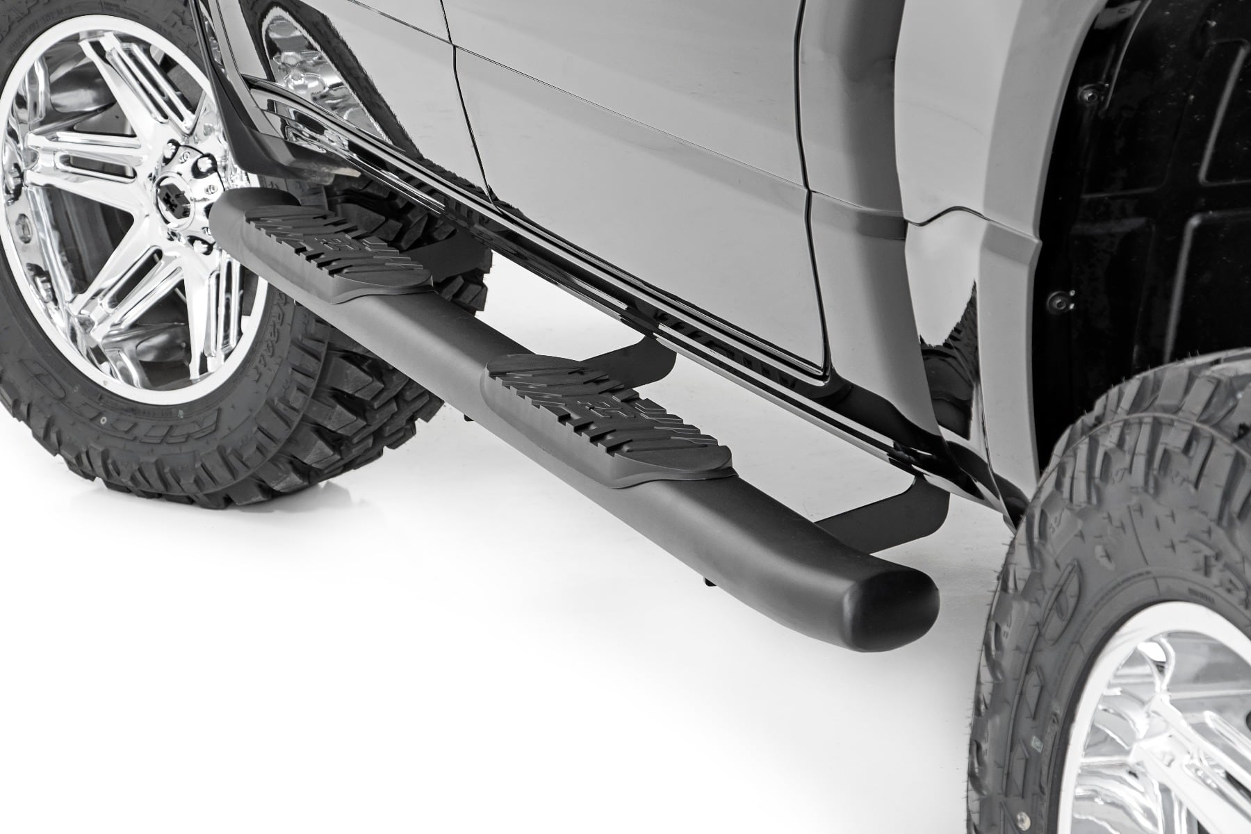Oval Nerf Step | Crew Cab | Black | Ram 1500 (19-26)/1500 TRX (21-24)